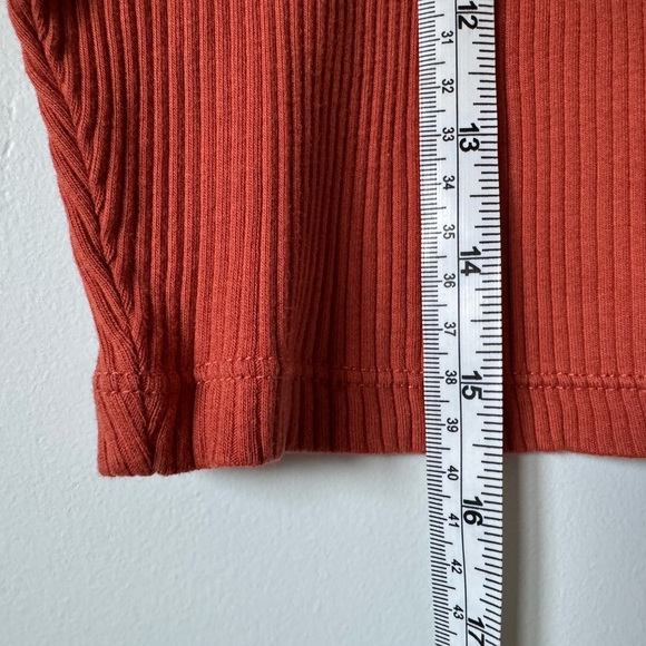 NWT Uniqlo Cropped Ribbed Tank, Orange size Small - Picture 5 of 6